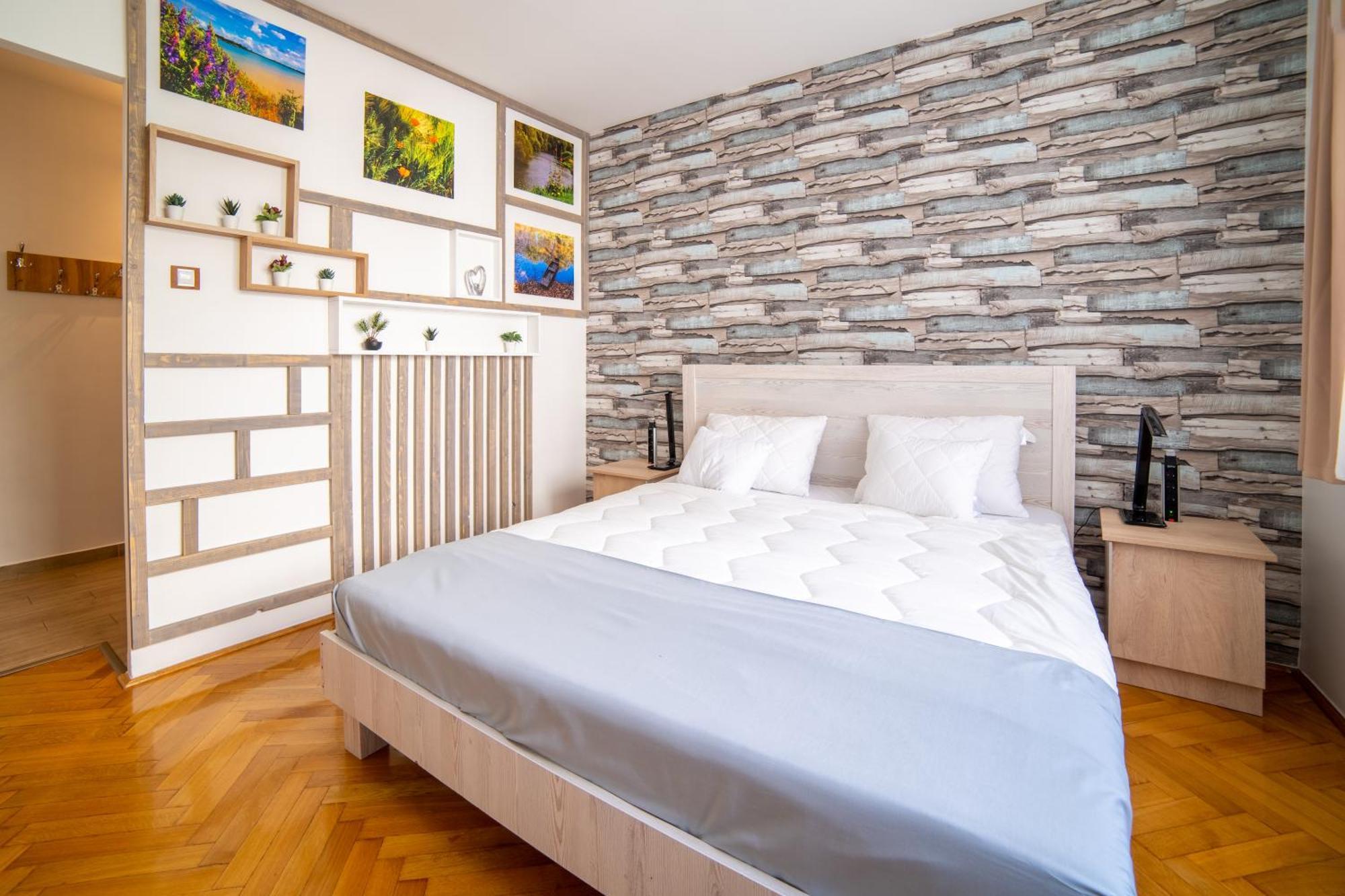 Comfort 14 -- Stylish City Apartment Netflix, Wi-Fi & Parking Мішкольц Екстер'єр фото